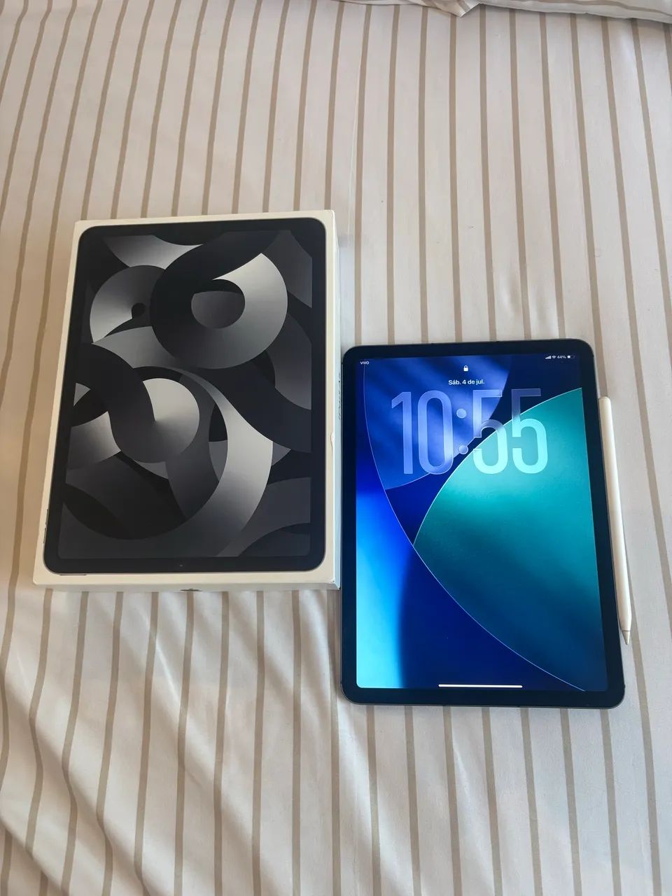 iPad Air 5 64 GB Wi-Fi + Cellular (5G)  - Foto 2
