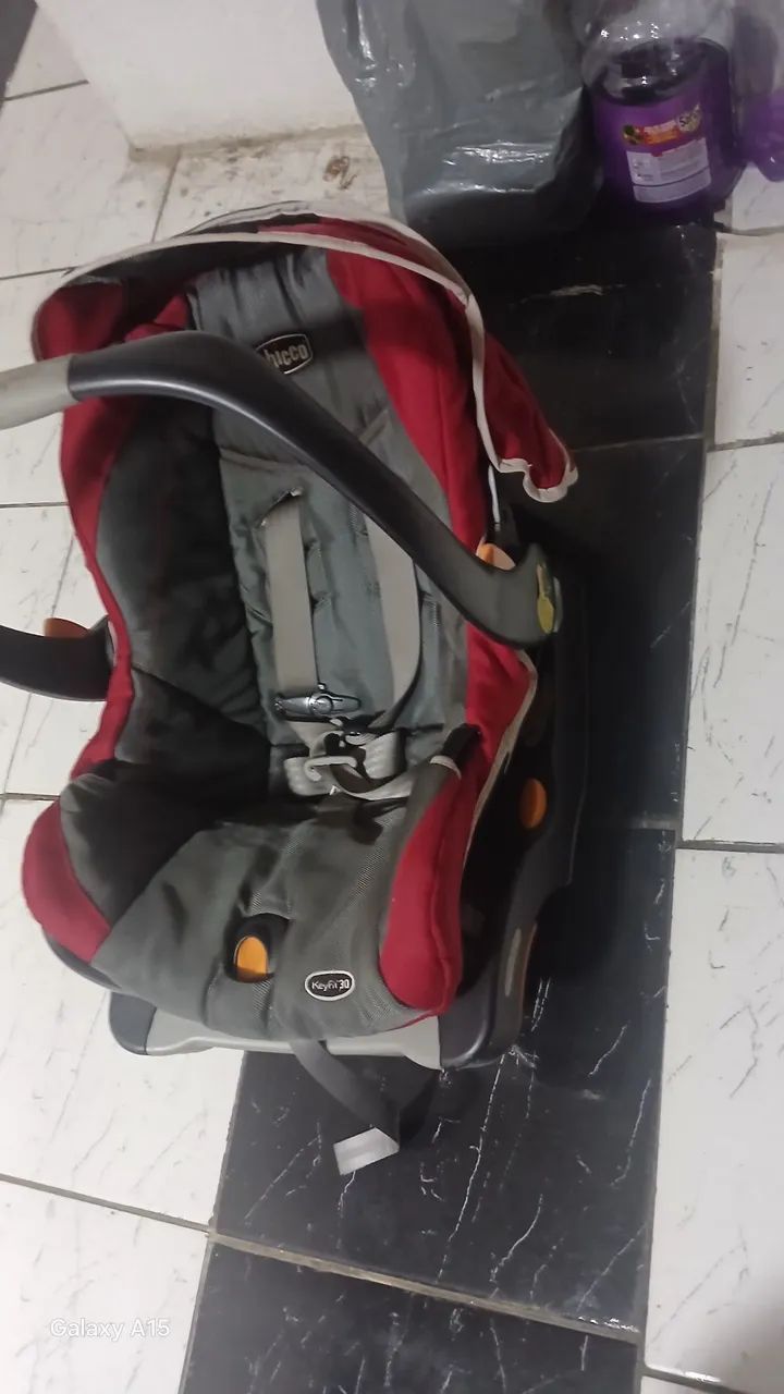 Bebê Conforto Chicco KeyFit 30 com Base para Carro - Vermelho e Cinza - Foto 4