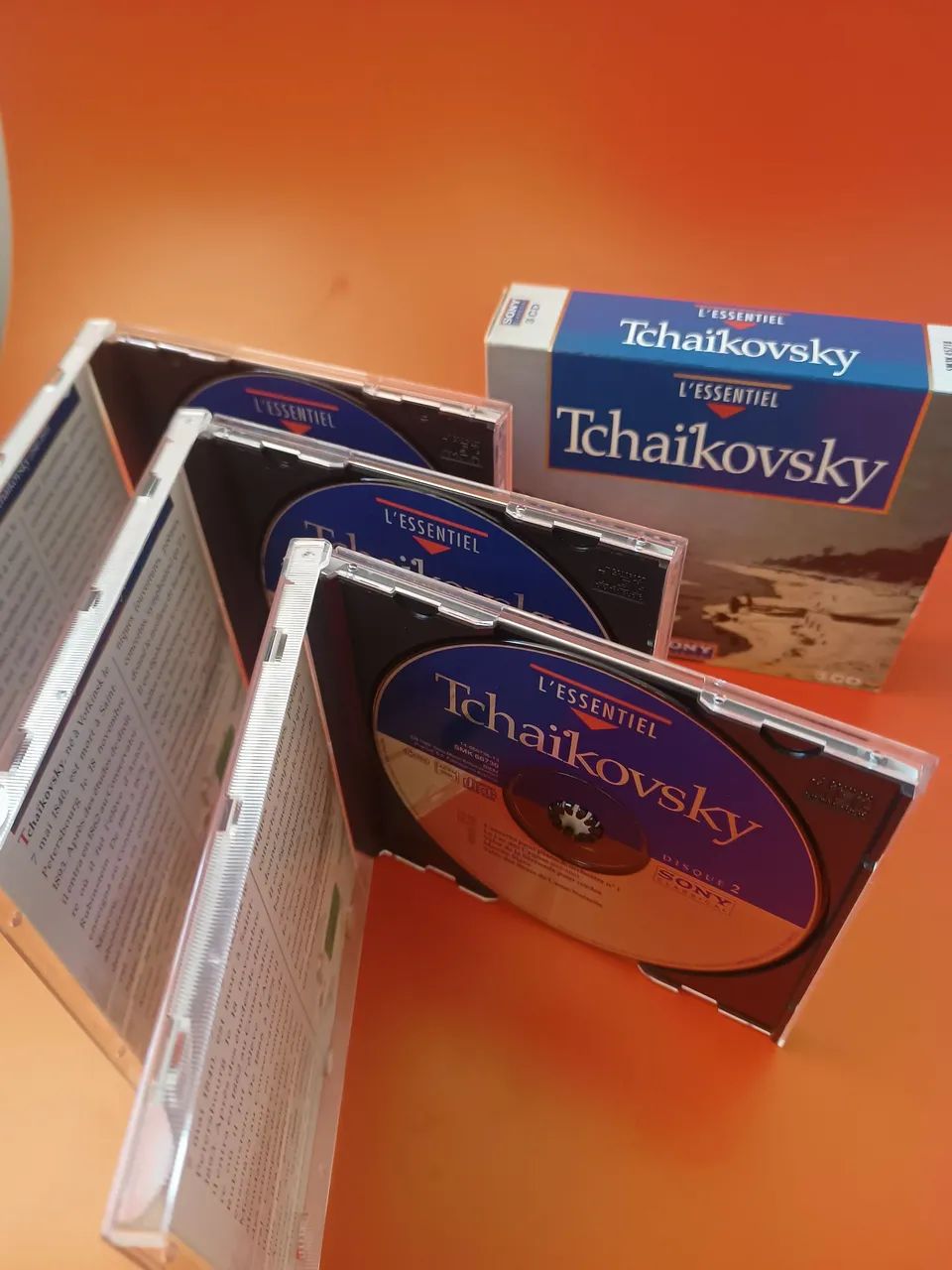 Coleção de CDs 3 Tchaikovsky L'Essentiel Sony importado - Foto 2