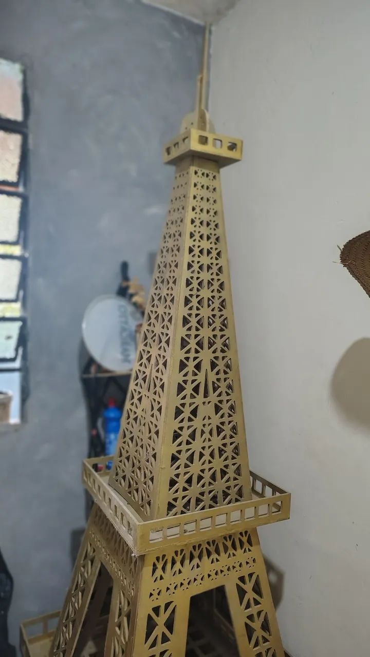 Torre Eifel para festas  - Foto 2