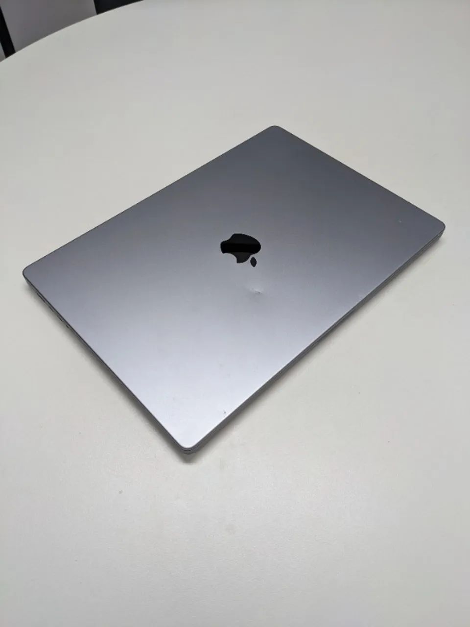 MacBook Pro 16'' polegadas / Chip M1 pro / 16GB de ram / 1TB de armazenamento 