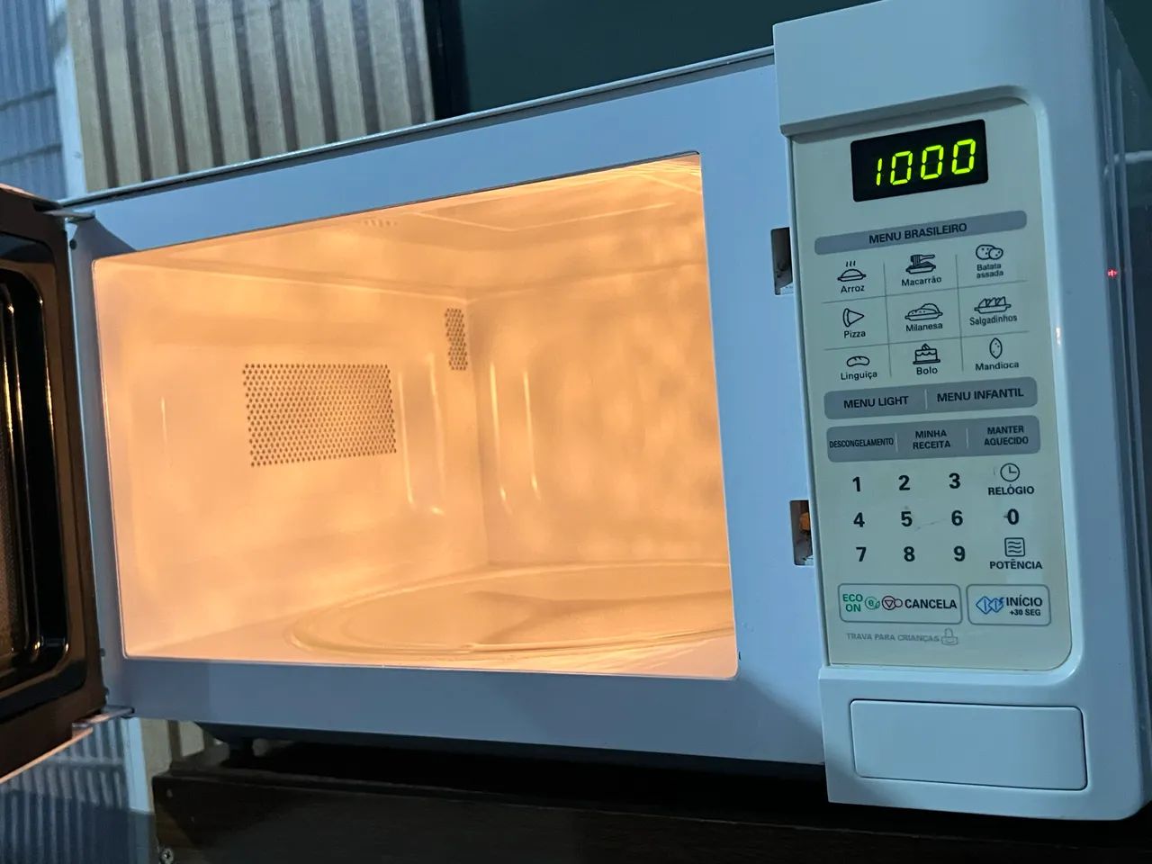Microondas LG 31 Litros - Foto 3