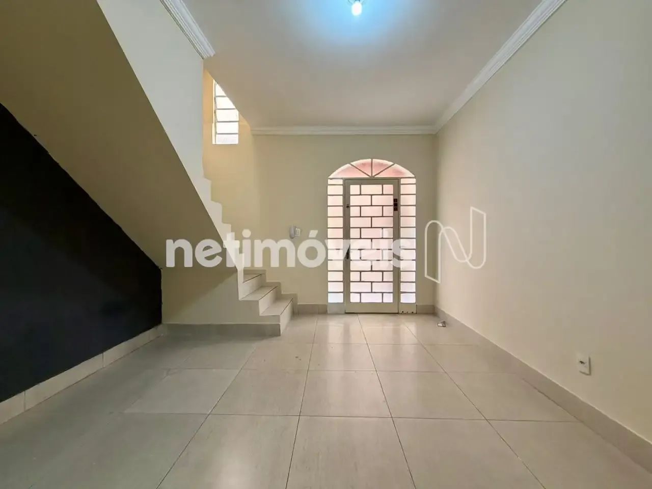 Casa germinada no bairro Ouro Preto