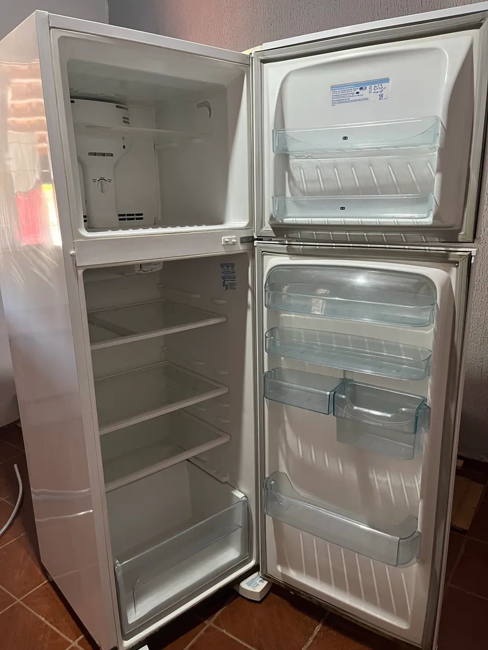 Geladeira Electrolux Frost Free Duplex - Funcionando Perfeitamente - Foto 2