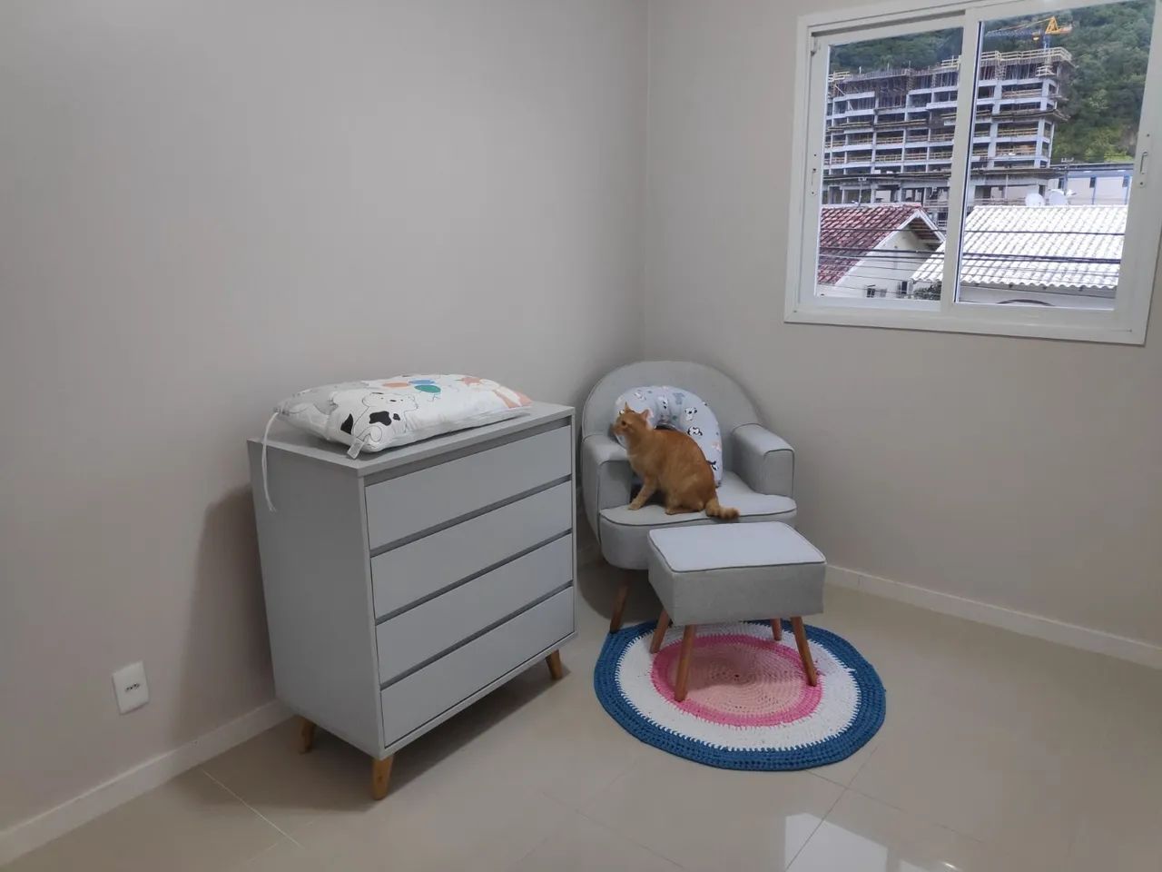 Quarto de bebê (berço, cômoda e guerra roupas) - Foto 3
