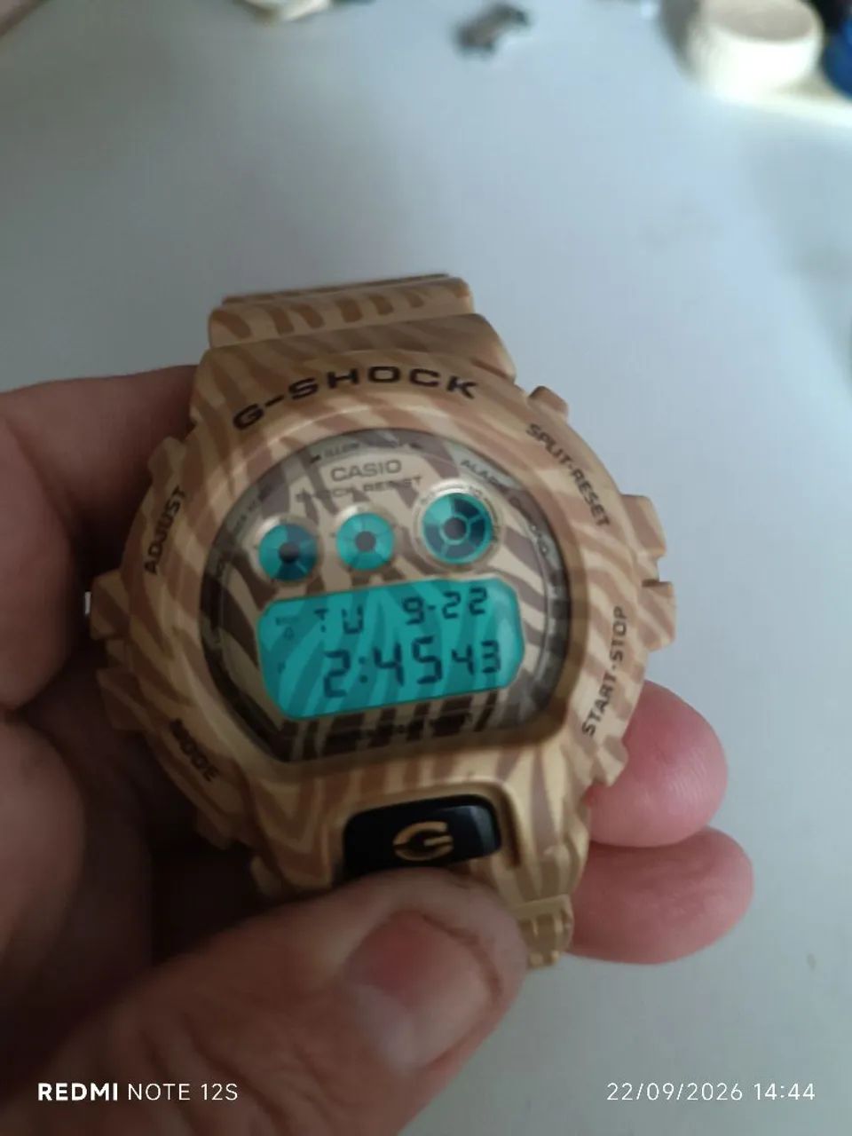Relógio Casio G Shock DW 6900ZB - Foto 4