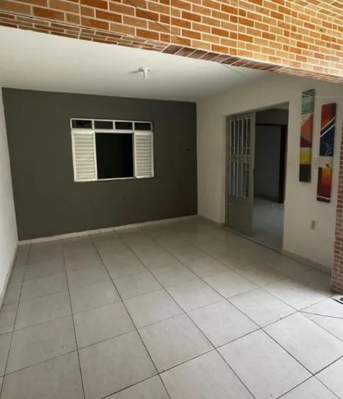 CASA SOLTA DESMEMBRADA EM RUA PUBLICA CONJ CE
