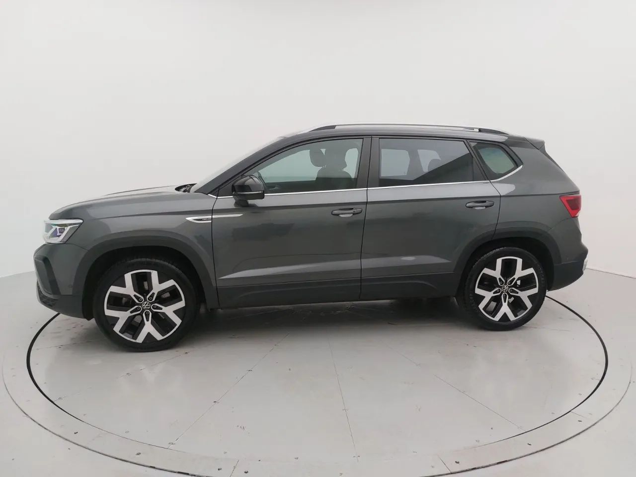Volkswagen Taos Highline 1.4 250 TSI Flex Aut., foto 2 de 18