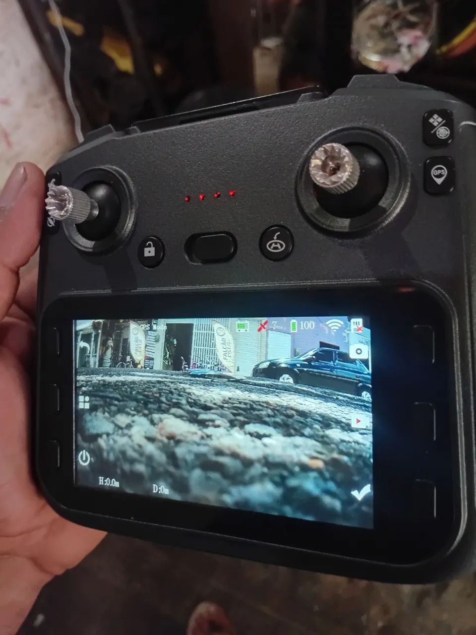 Drone l600 pro max controle com tela na caixa quinbo de 3 eixos  2 km de distância  - Foto 2