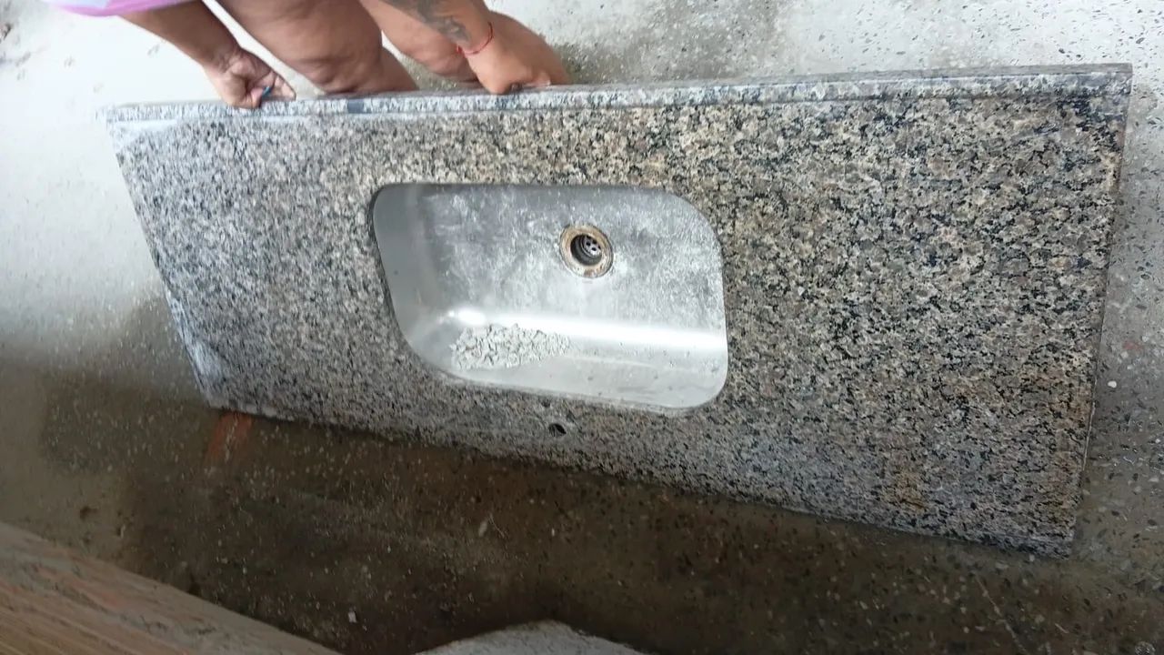 Pia granito com Cuba de inox 