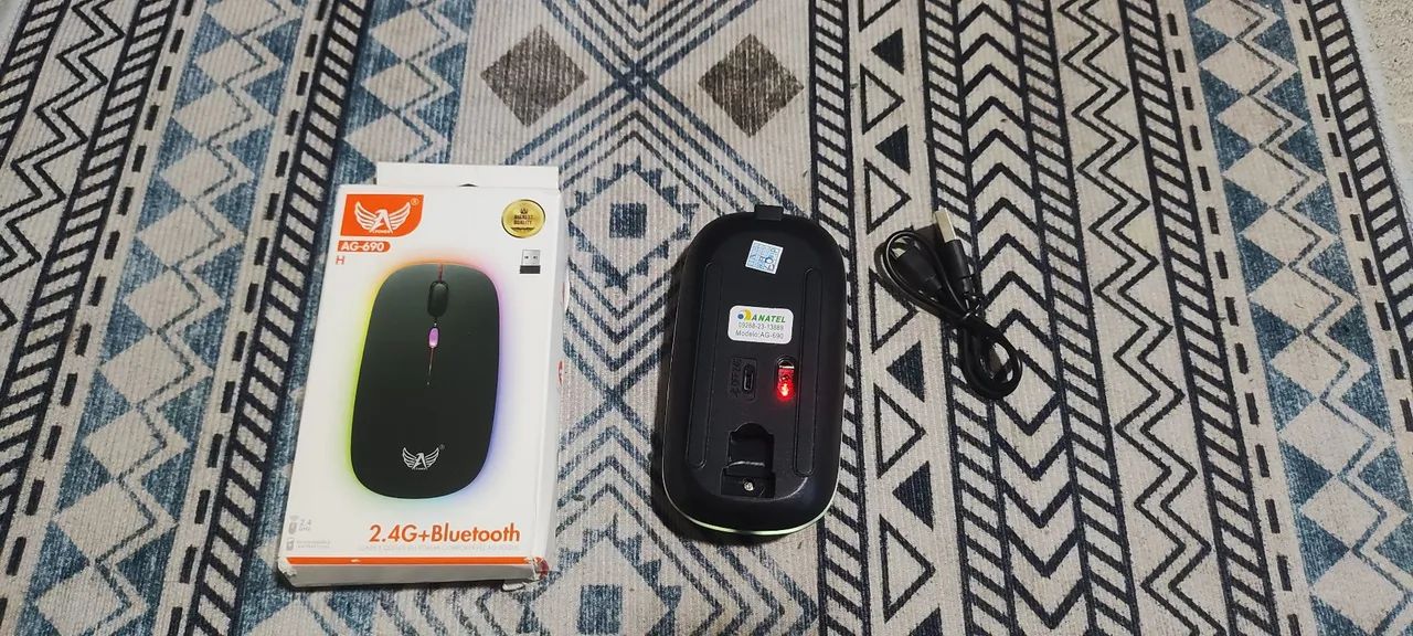 mouse sem fio recarregável bluetooth e 2.4G - Foto 5