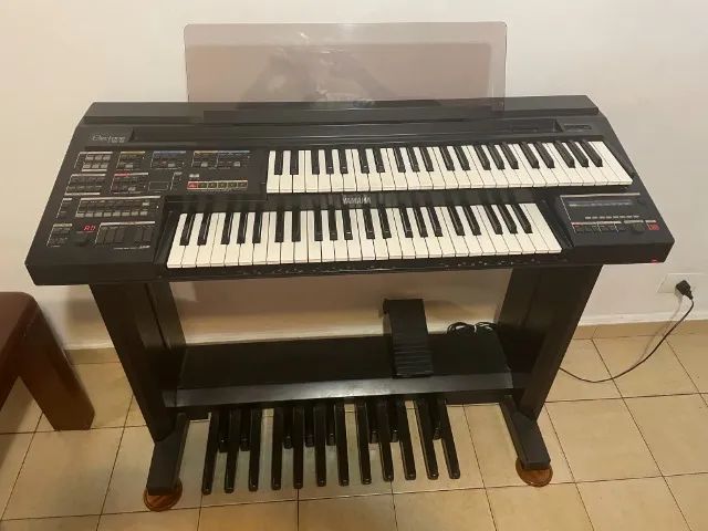 Orgão Yamaha Electone HE-8