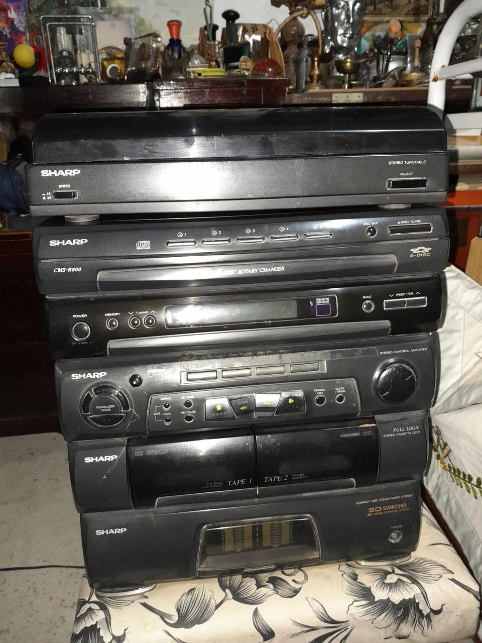sistema de som modular vintage modelo Sharp CMS-R600.