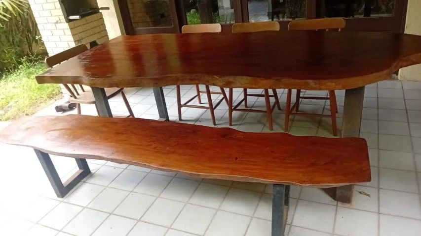 Mesa madeira rústica com banco.  - Foto 3