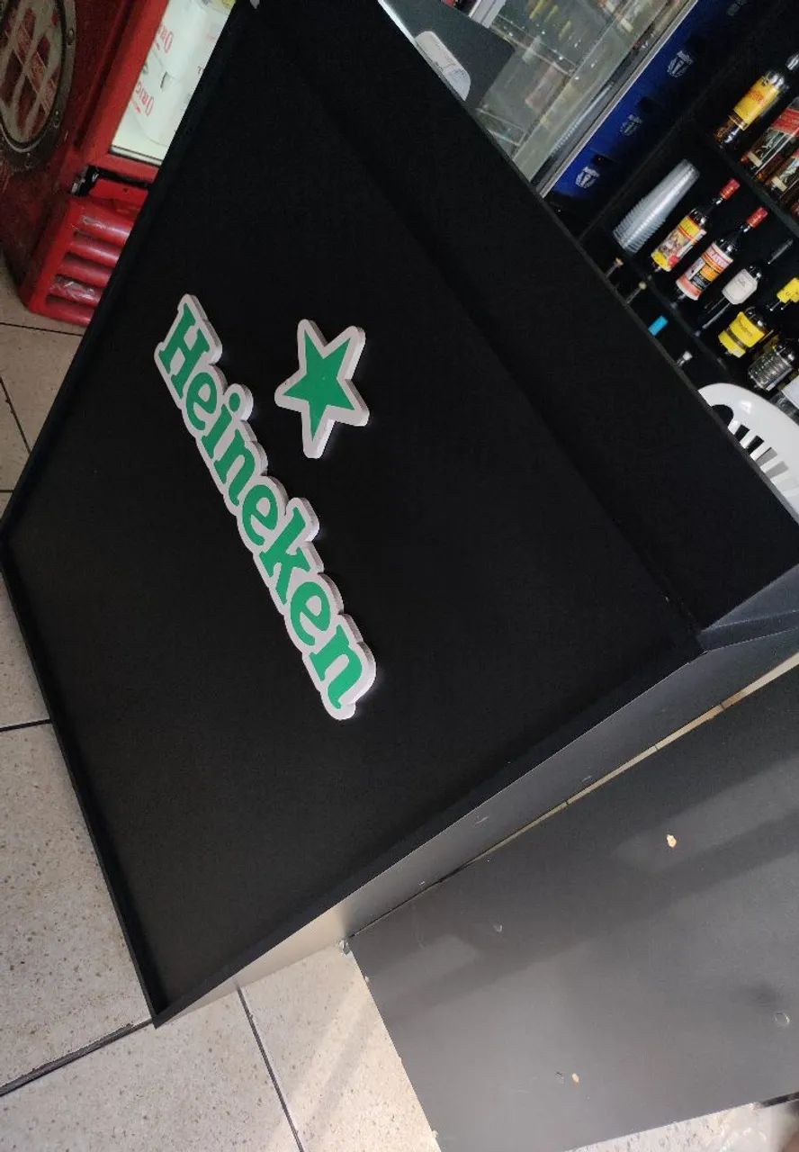 Vendo balcão expositor com balcão de caixa , material em MDF  - Foto 2