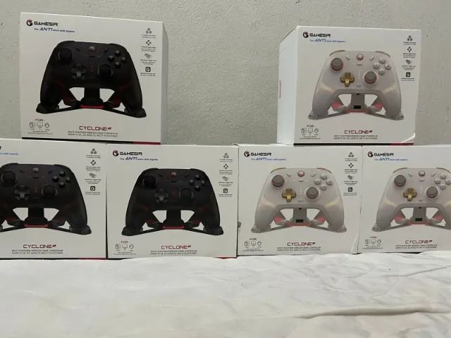 Controle Cyclone 2 com Dock Lacrado