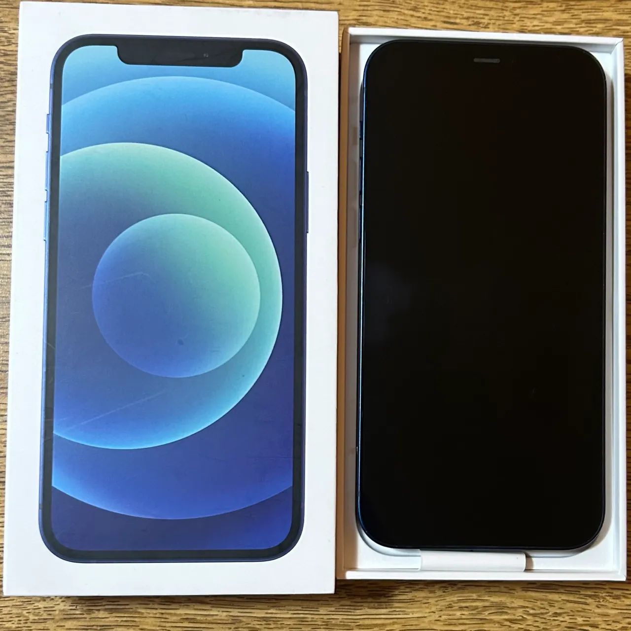 Apple iPhone 12 64GB Azul