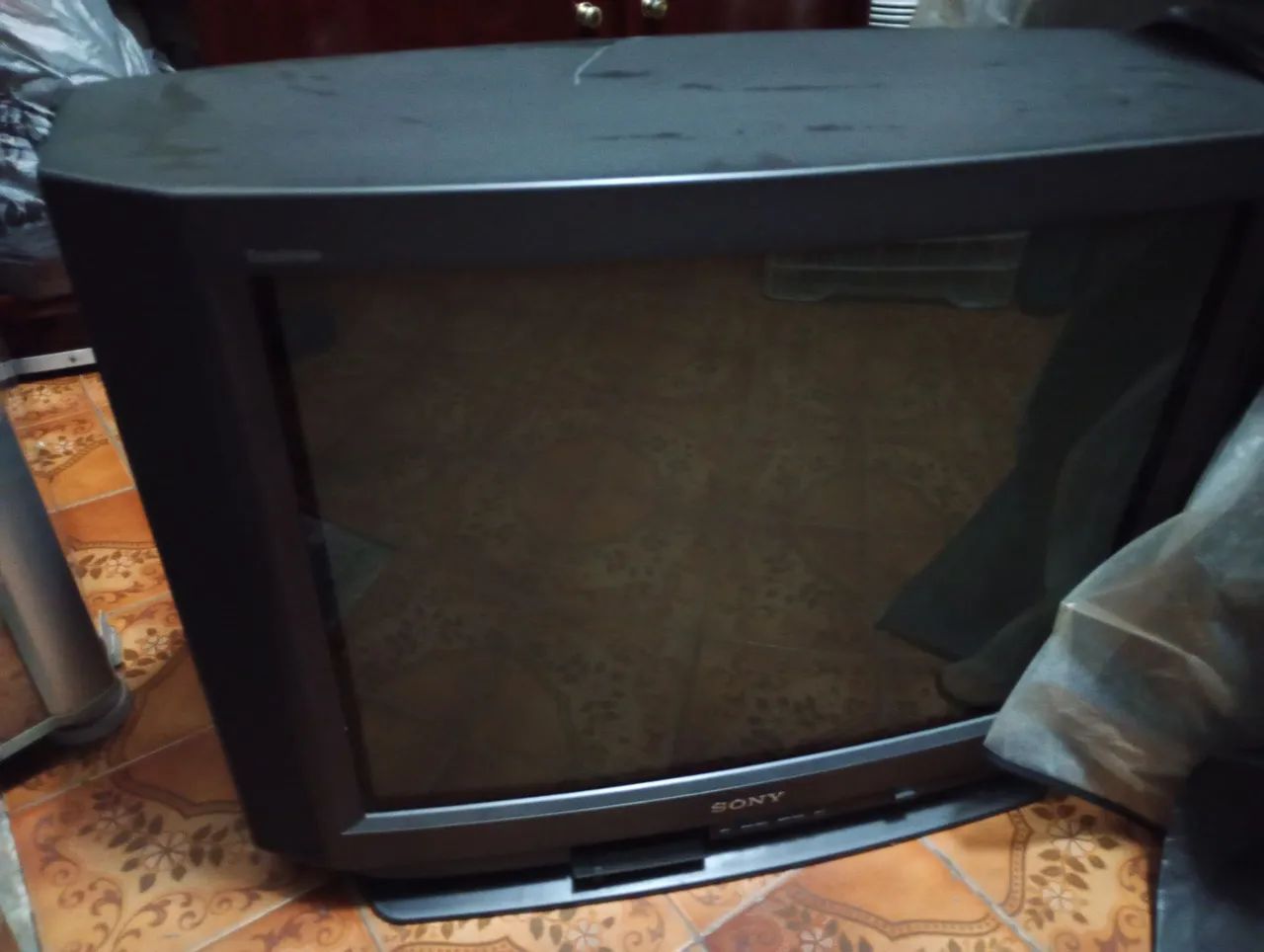 TV Sony Trinitron 29 Polegadas - No Estado (funcionando, porém imagem magnetizada 