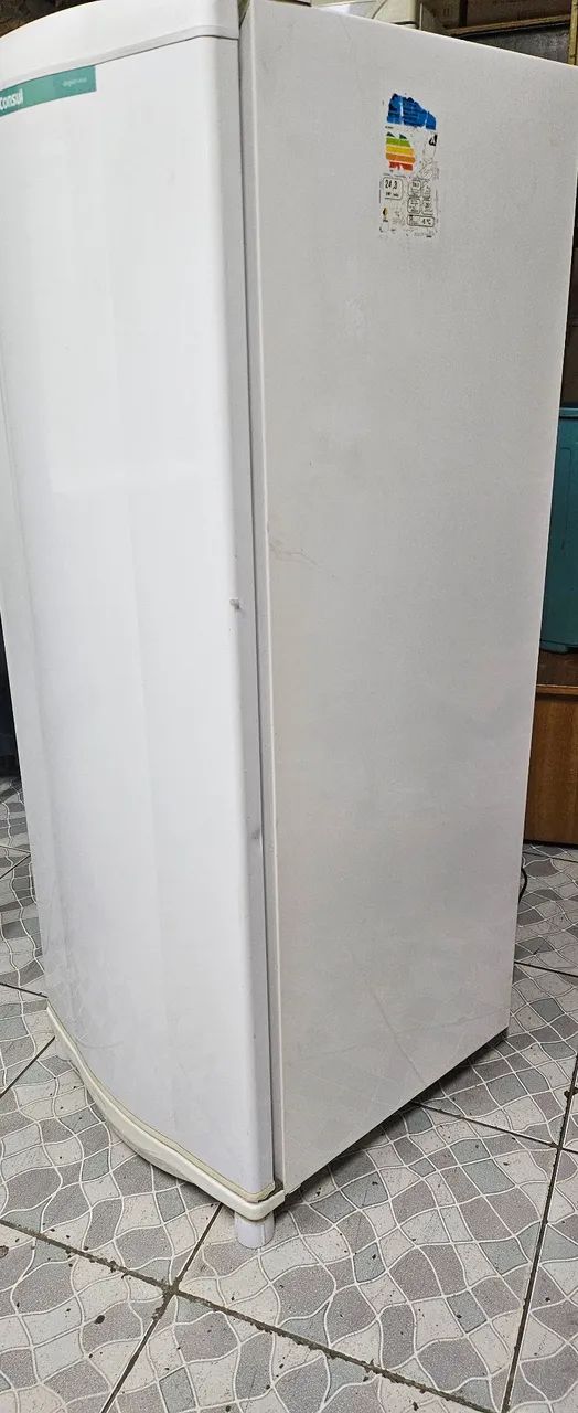 Vendo geladeira funcionando perfeitamente  - Foto 2