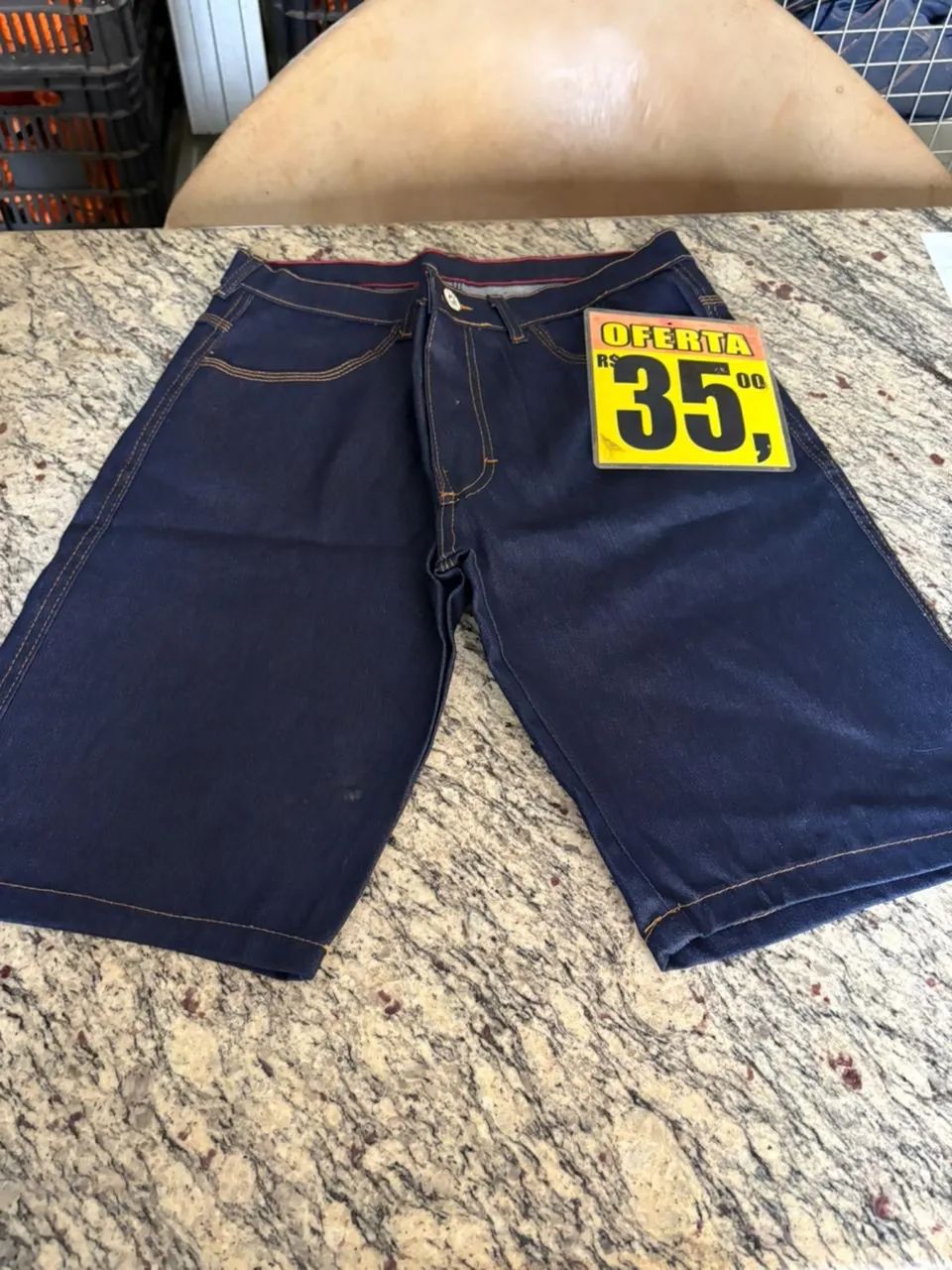Calças JEANS COM PEQUENOS DEFEITOS e BERMUDAS: só 35 reais  - Foto 4