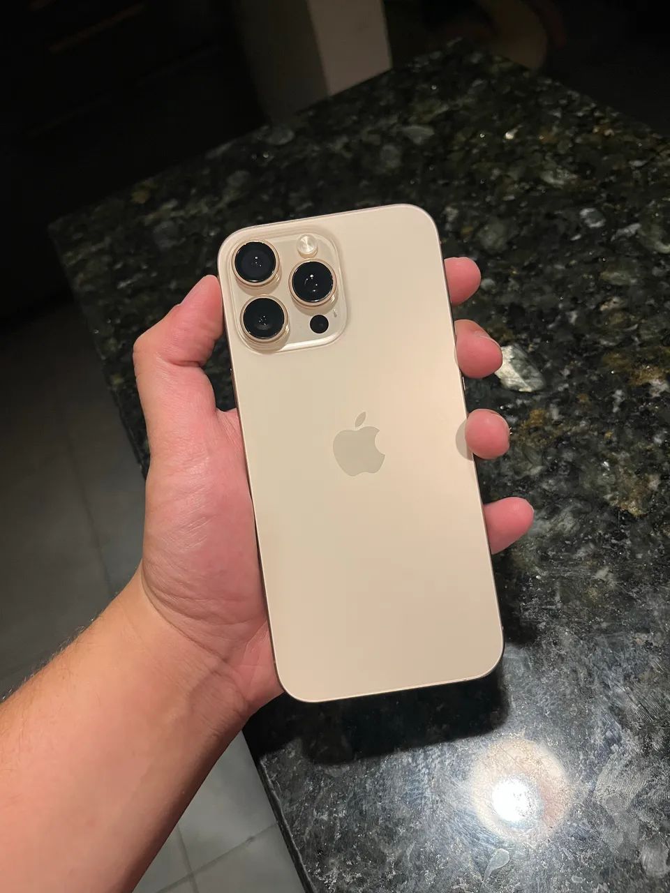 Iphone 16 pro max 93% 