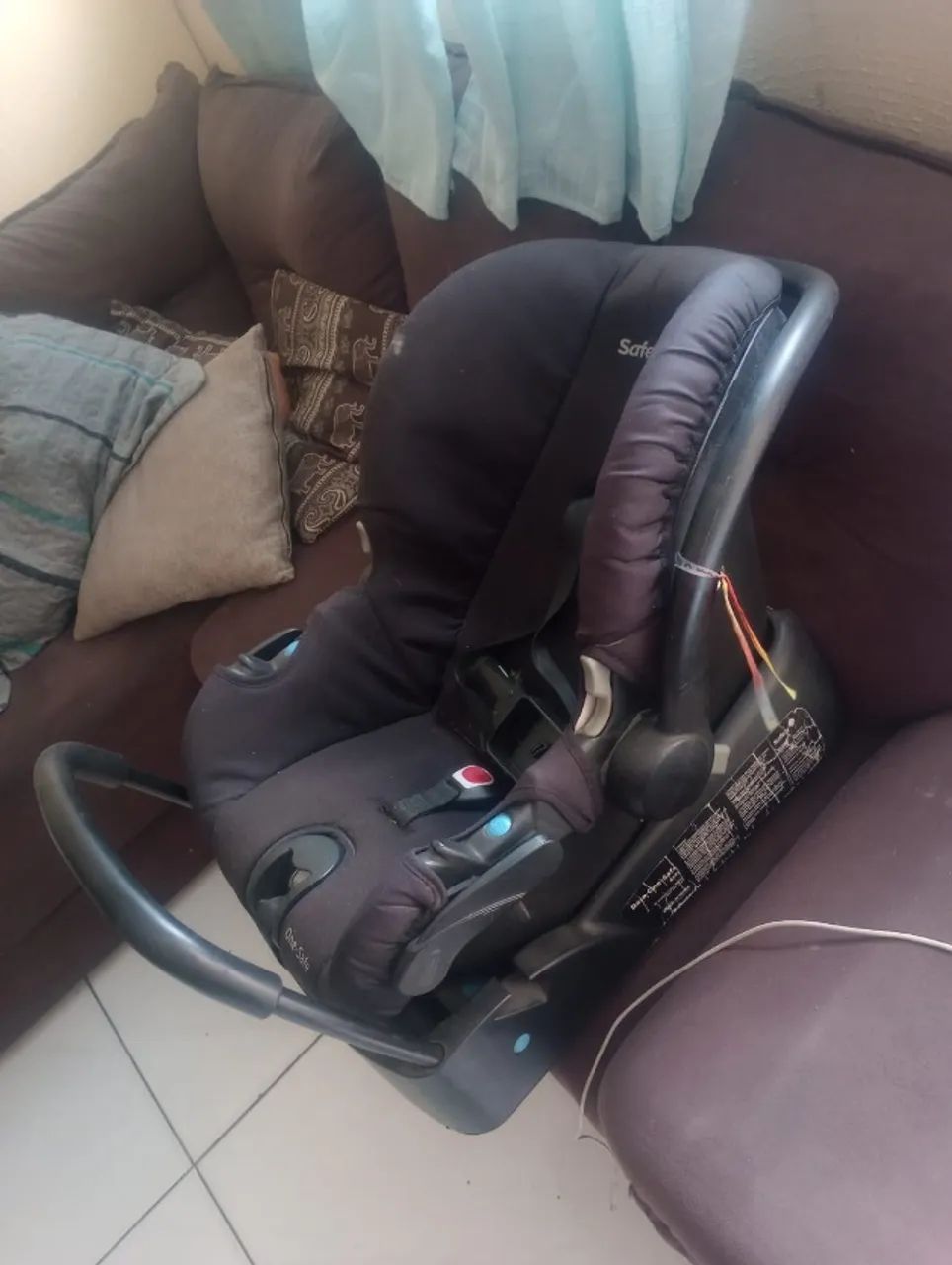 Cadeirinha de carro e passeio para crianças