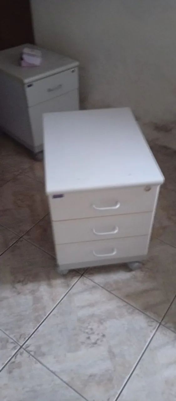 Armário gaveteiro e mesas  - Foto 5