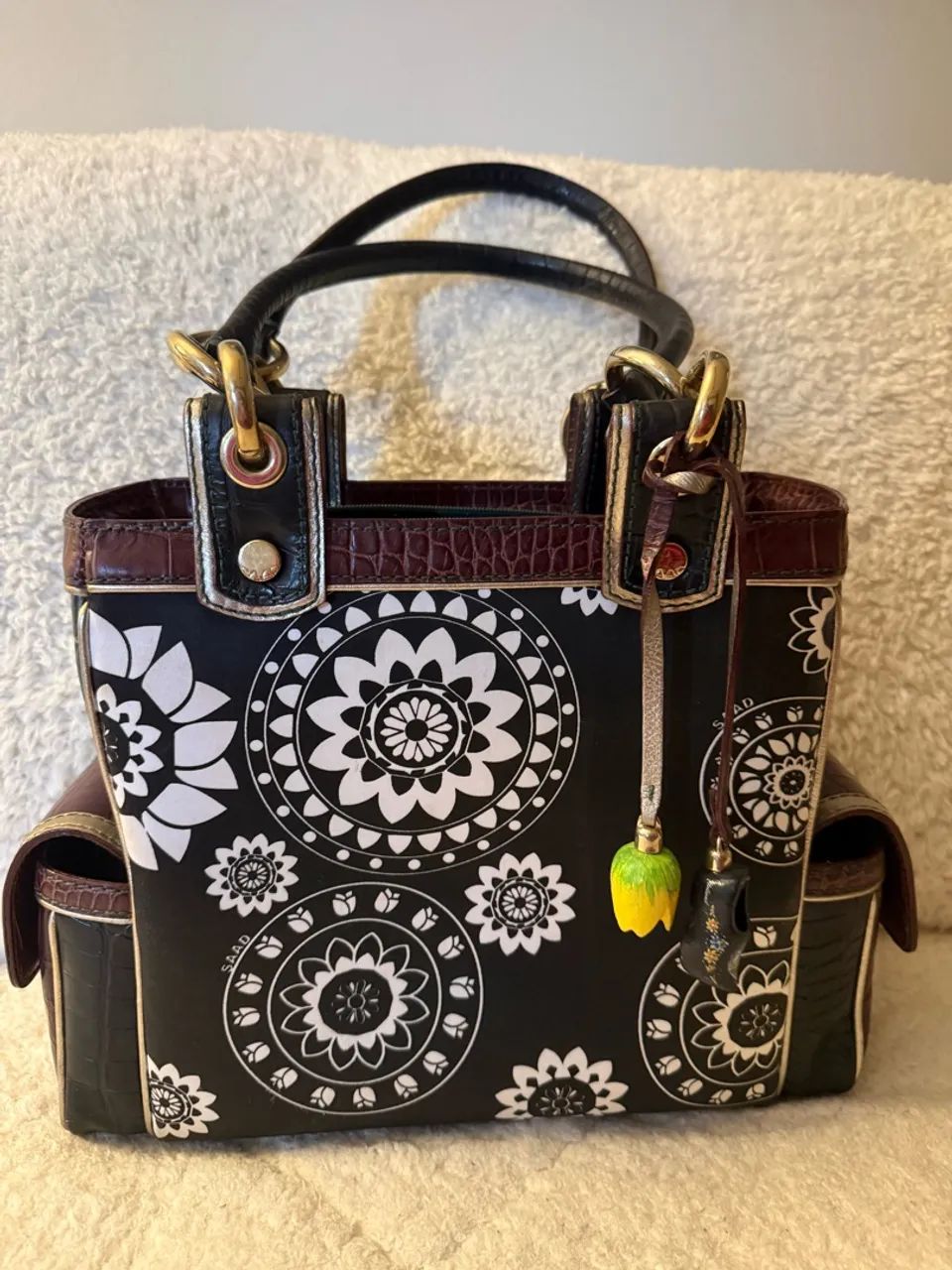 Bolsa Saad, tecido e couro, diferenciada, pouco usada.