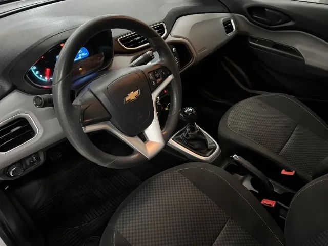 Chevrolet Onix Hatch LT 1.0 8V Flex Mec. 4P 2017 - Foto 3