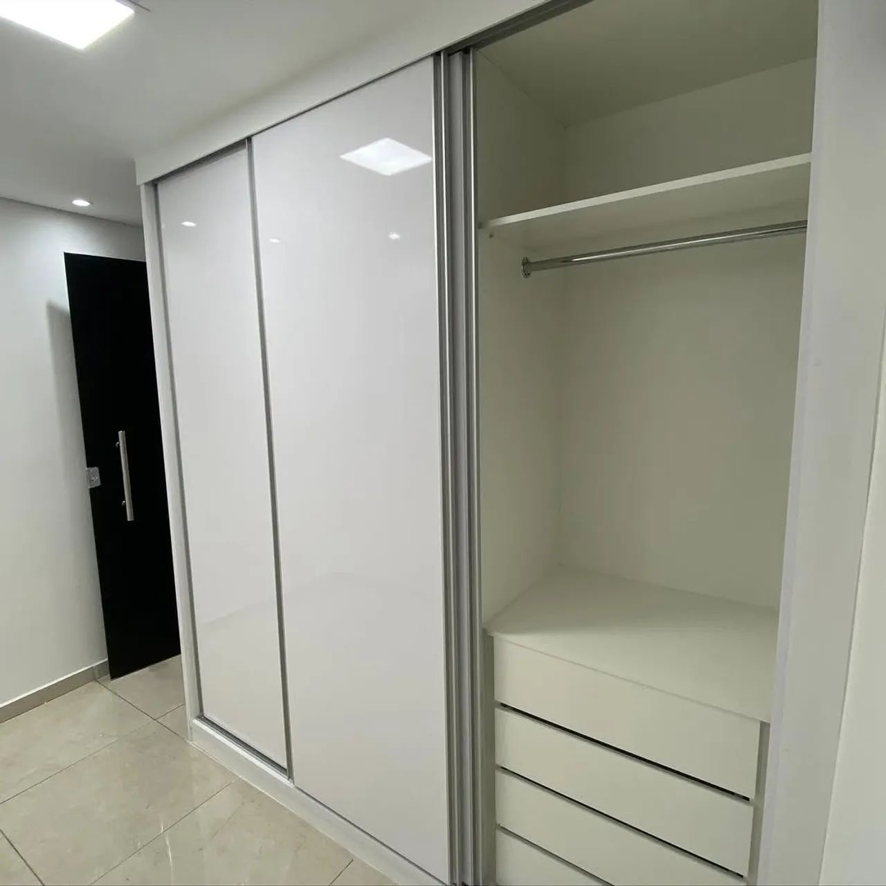Guarda roupa projetado - Foto 3