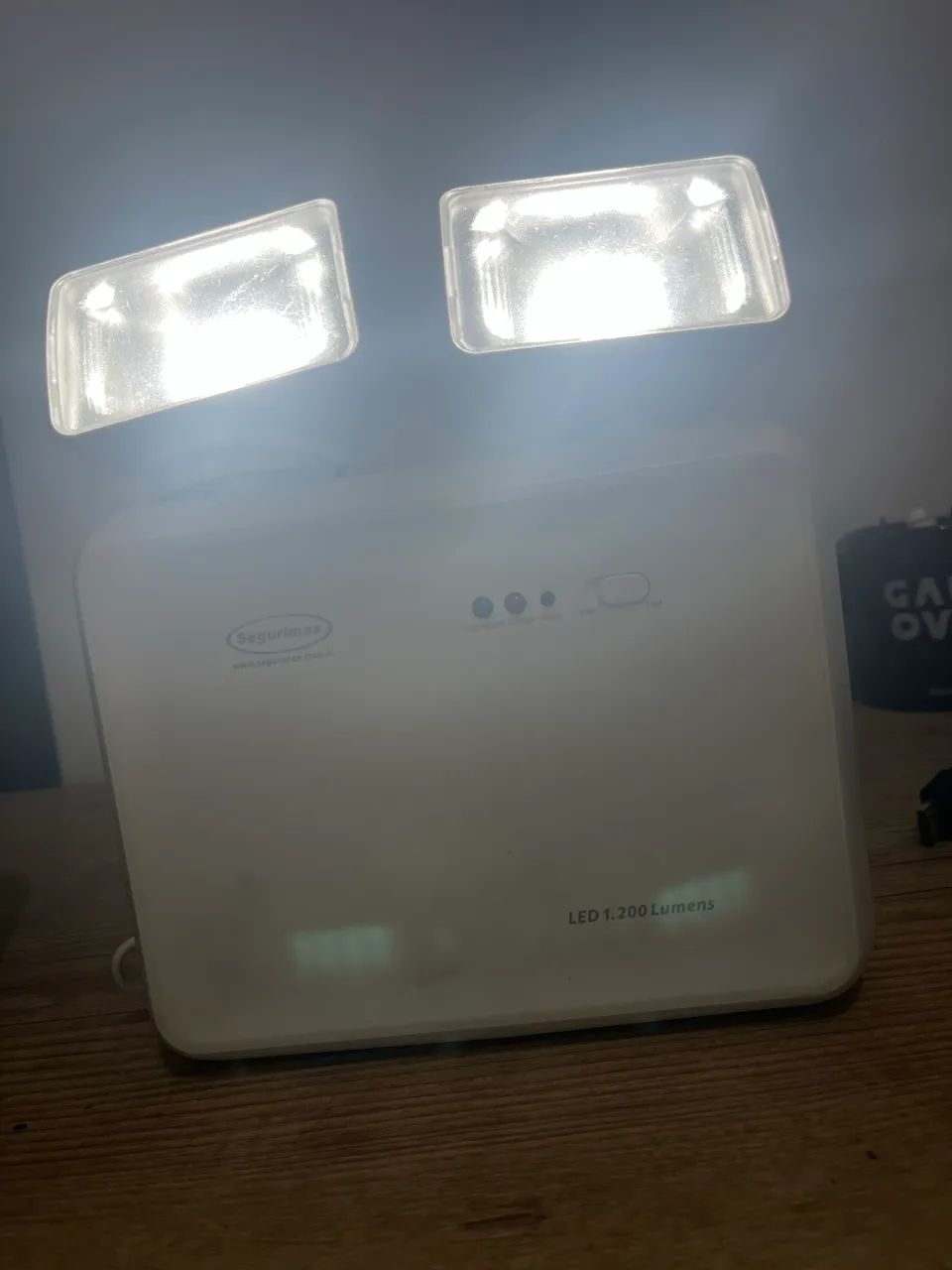 Luminária de emergência 424844313232691201