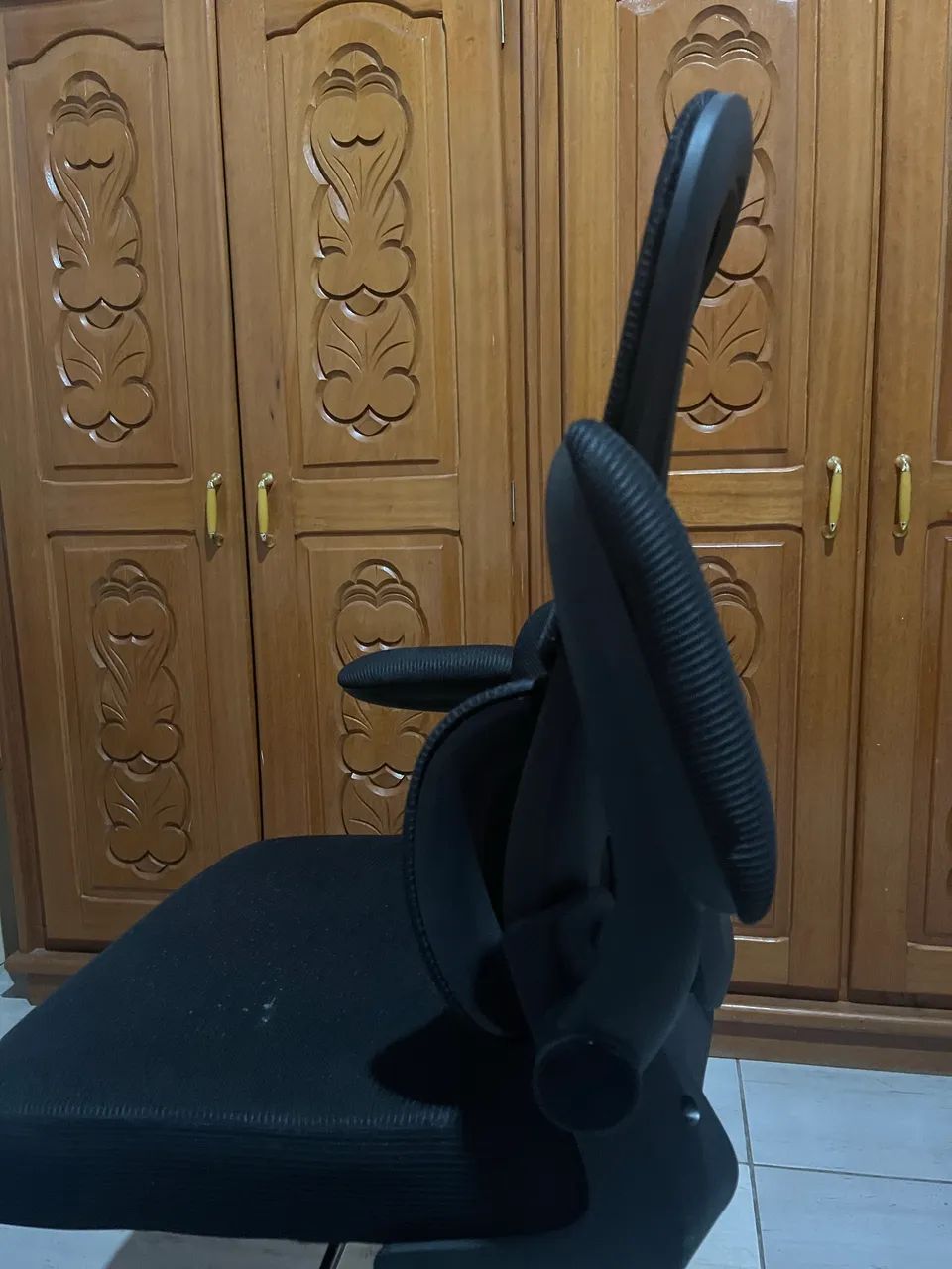 Cadeira ergonômica  - Foto 4