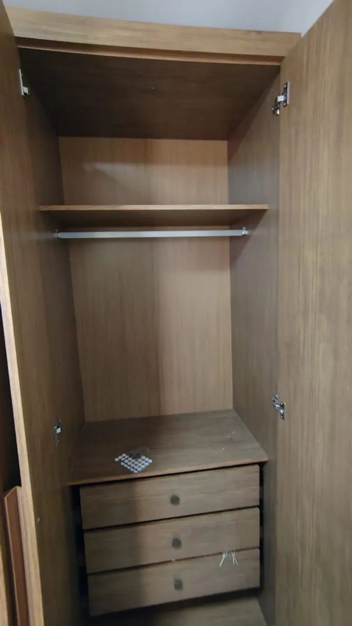 Guarda roupa 6 portas  - Foto 2