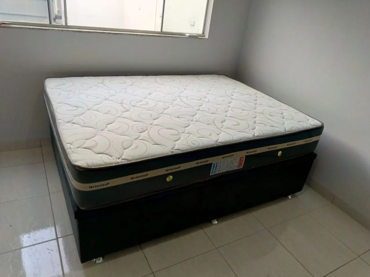Colchão e base Queen size 