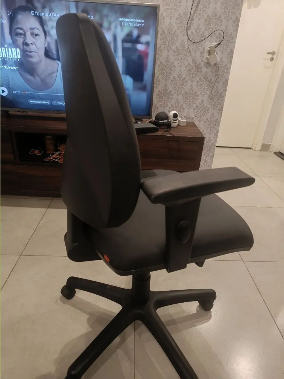 Cadeira de rodinhas escritório  - Foto 4