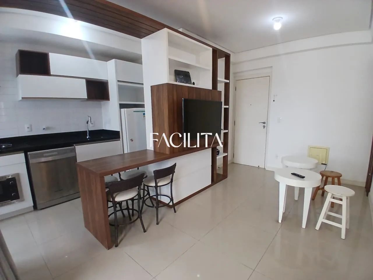 Apartamento com 3 suítes no bairro Agronômica, Florianópolis - Foto 4
