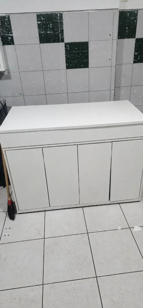 Balcão com armário novinho