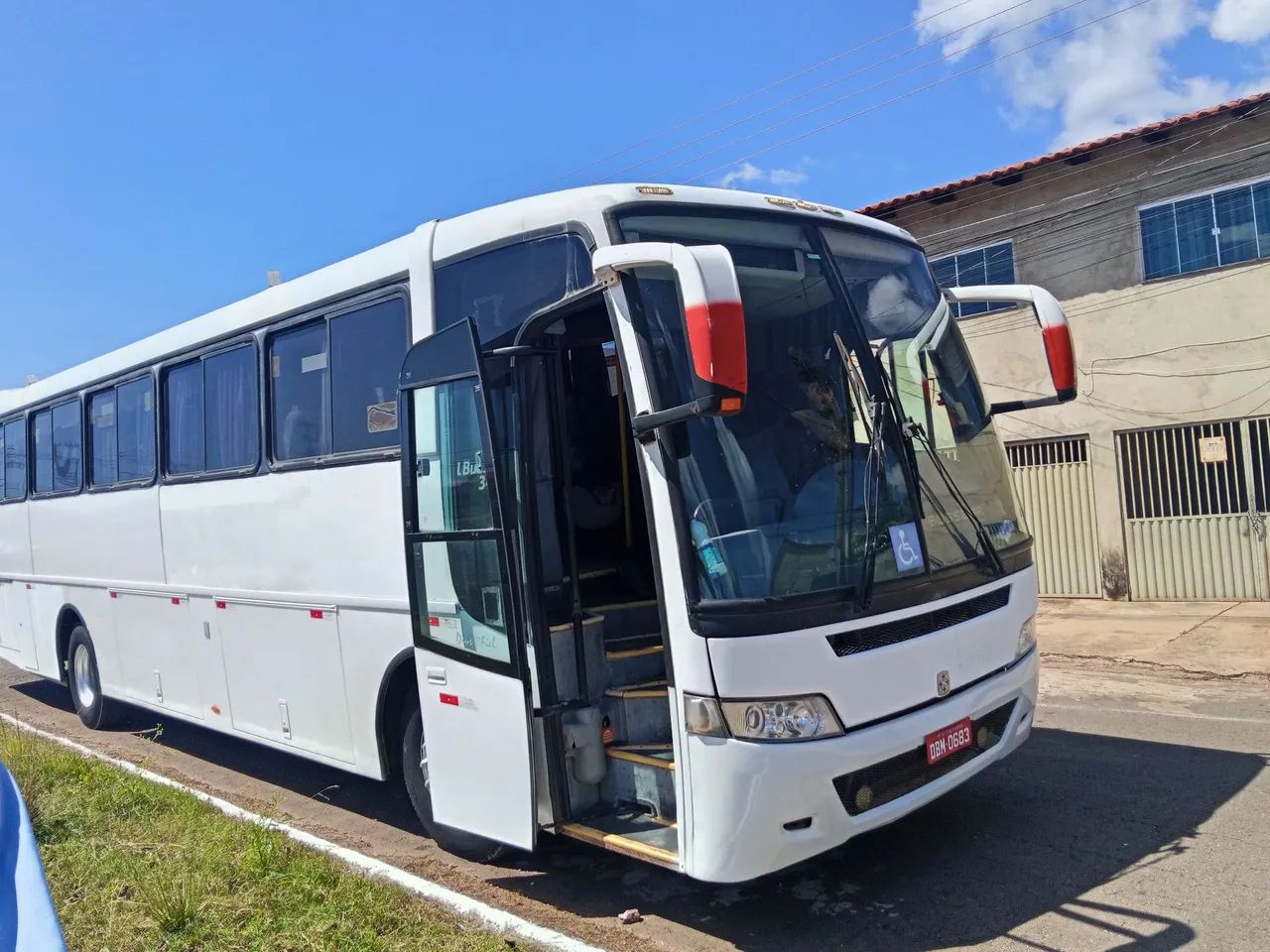 Ônibus motor dianteiro  - Foto 2