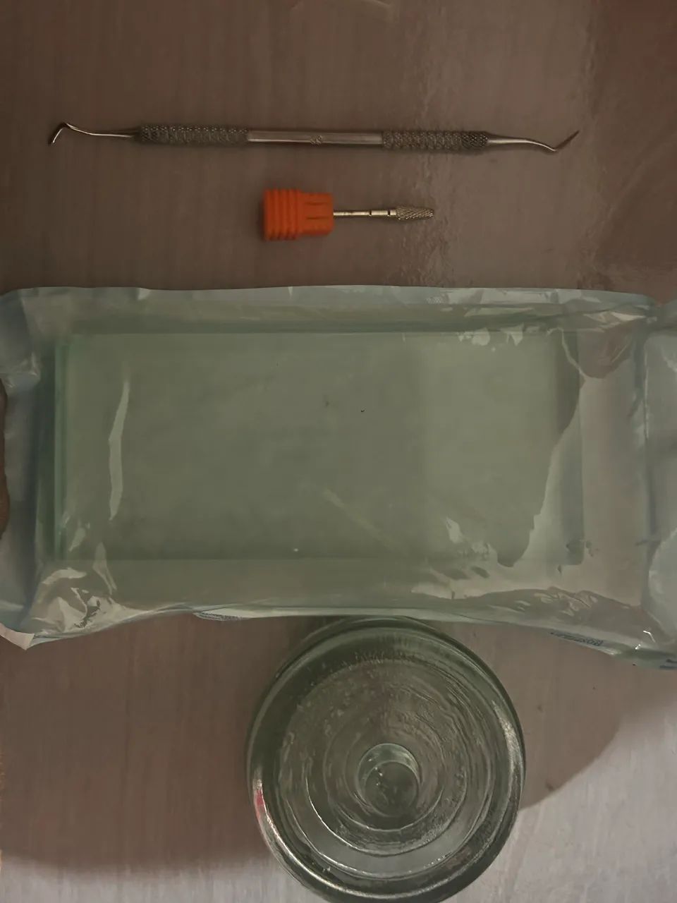 Instrumentais em aço inoxidável e vidro
