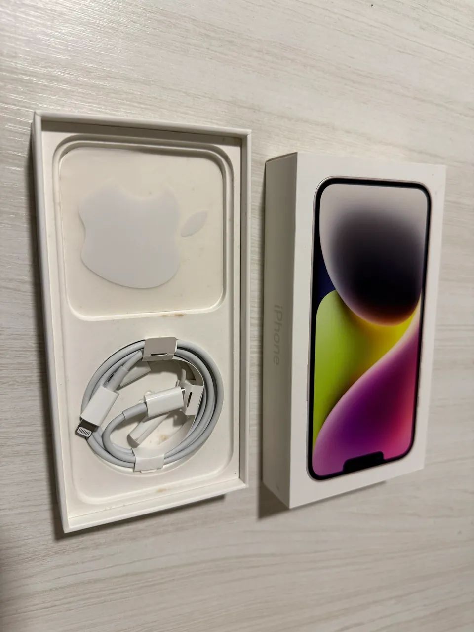Cabo  de carregador, adaptador de fone de ouvido e caixa do IPhone 14 - Foto 3