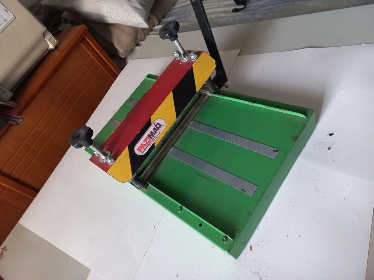 Maquina de Corte e vinco tipo calandra - Foto 3