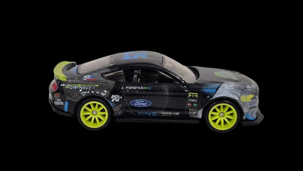 Hot Wheels RLC 2000 Ford Mustang SVT Cobra R - Antiguidades