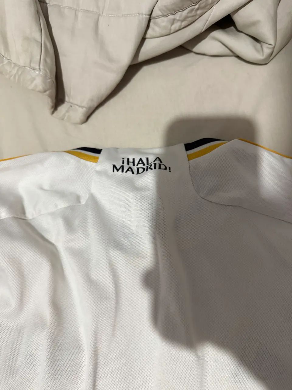 Camisa real Madrid original tamanho m  - Foto 3