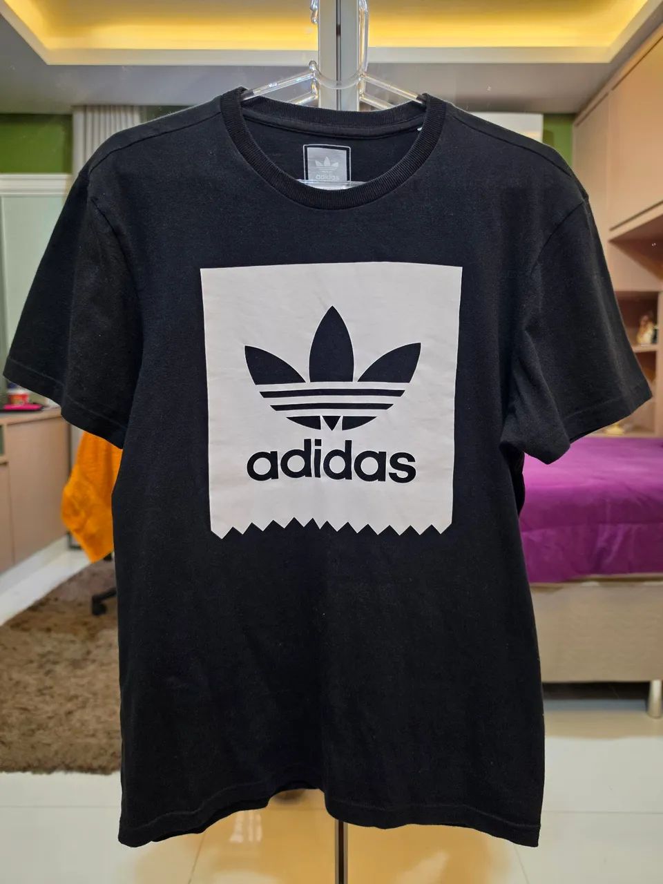 Camiseta adidas skate P