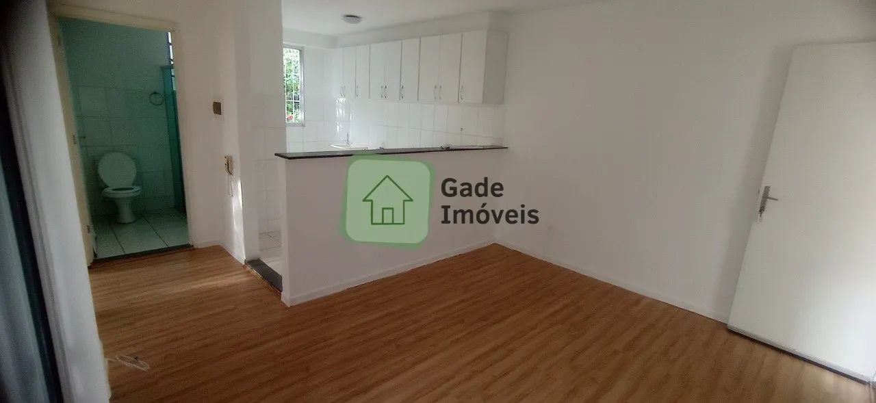 Apartamento com Área Privativa, 2 Quartos e Vaga Coberta