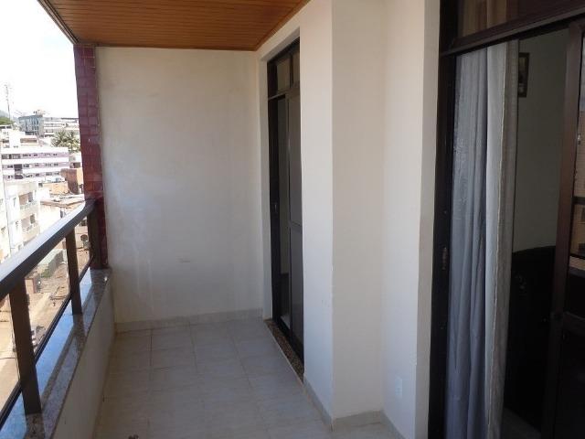 Ótimo Apartamento Com 2 Quartos 1 Suíte, Garagem E Varanda Com Vista Parcial pro mar - Foto 12