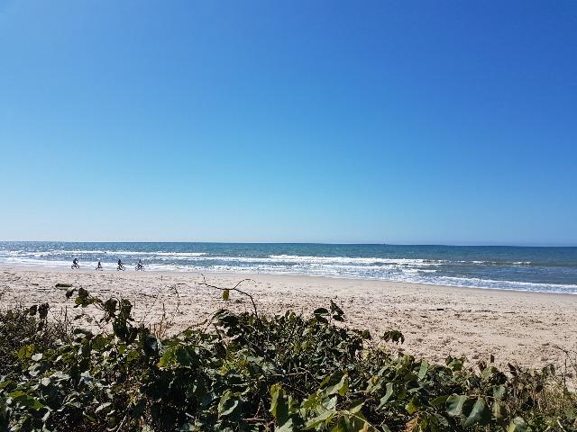 Apartamento Barra do Saí, Itapoá - SC. Novo, mobiliado, 1a temporada! - Foto 17