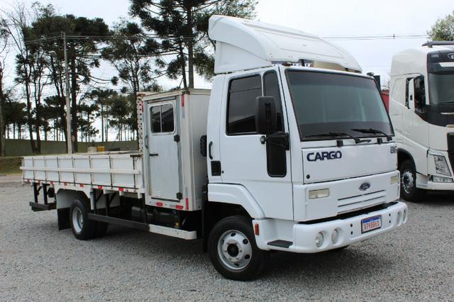 Ford cargo 816 s cabine suplementar e carroceria