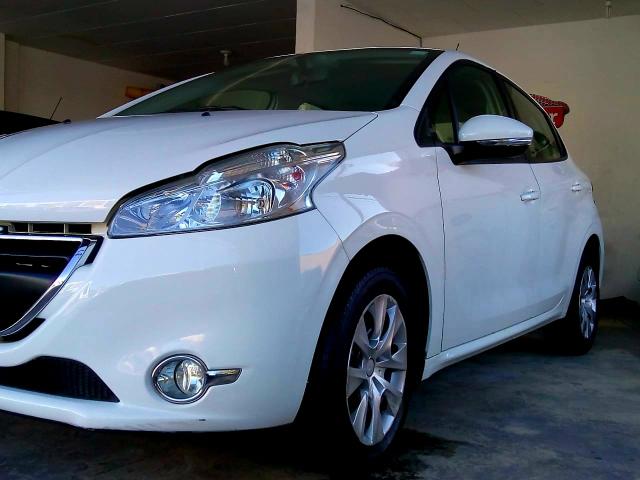 Peugeot 208 - Foto 2