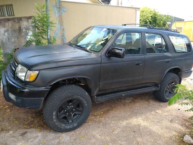 Hilux Sw4 2000 toda restaurada, tudo novo, preta muito conservada